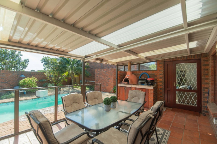 3 Bedroom Property for Sale in Summerstrand Eastern Cape